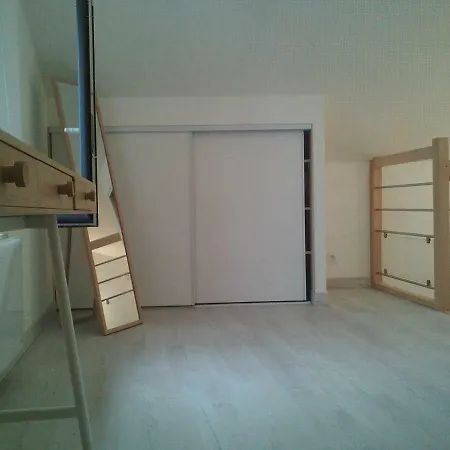 Petite Maison Avec Cour Privative Arboree * Nantes